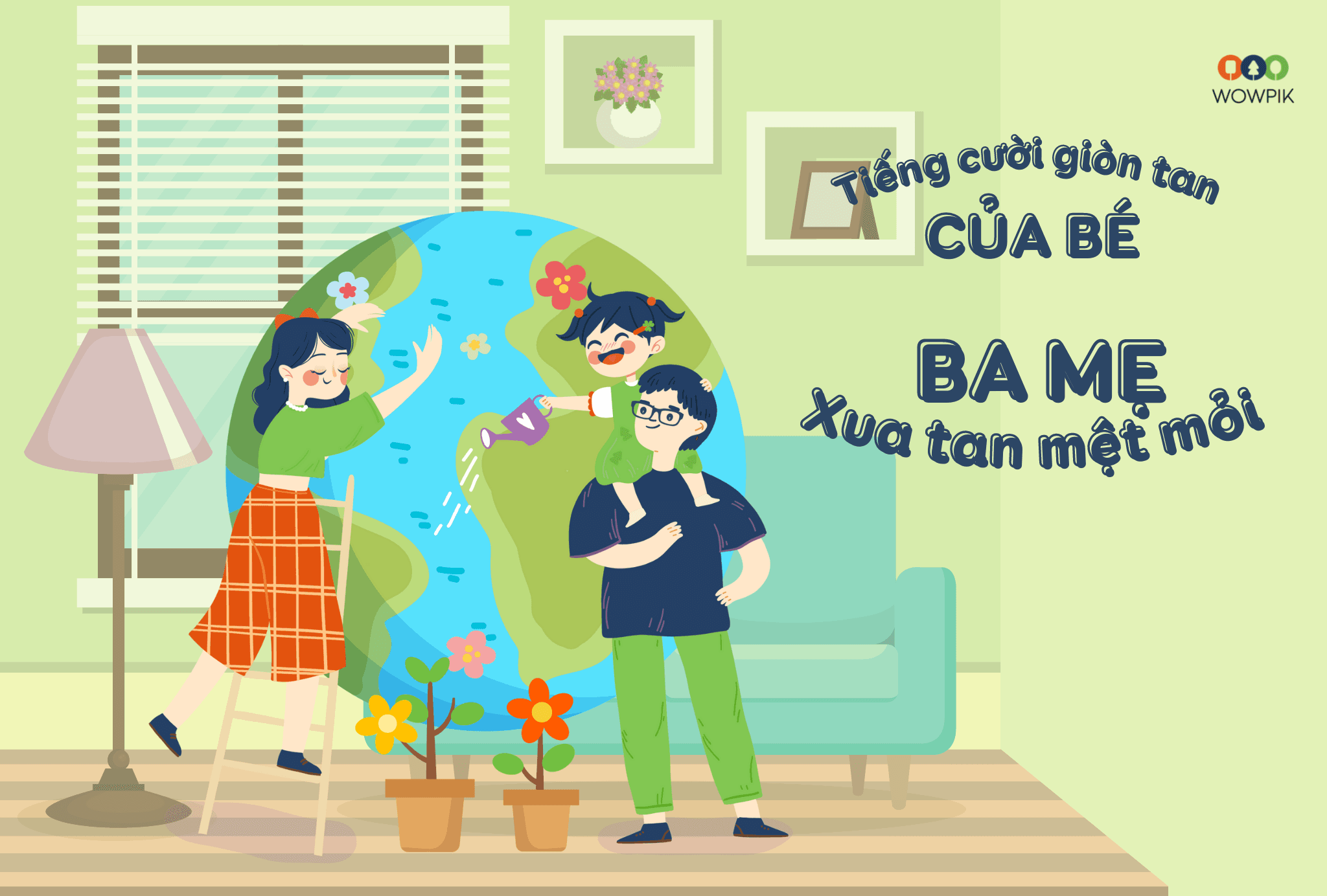 Bé cười giòn tan, ba mẹ xua tan mệt mỏi